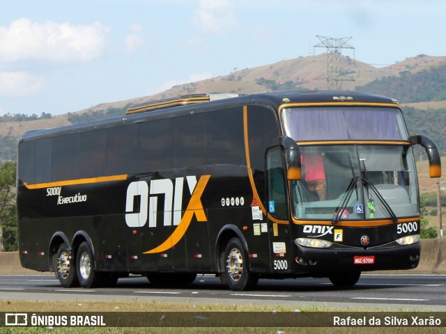 Ônix Transportadora Turística 5000 na cidade de Roseira, São Paulo, Brasil, por Rafael da Silva Xarão. Número da foto: #12759189.