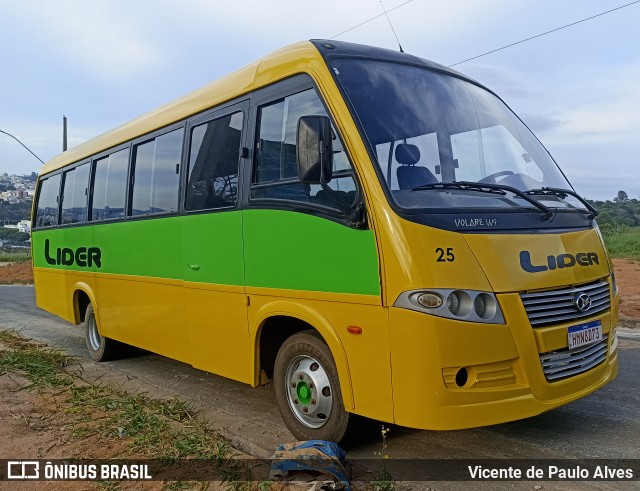 Líder Turismo 25 na cidade de Santo Antônio do Monte, Minas Gerais, Brasil, por Vicente de Paulo Alves. Número da foto: #12762607.