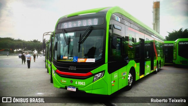 Express Transportes Urbanos Ltda 4 8963 na cidade de São Paulo, São Paulo, Brasil, por Roberto Teixeira. Número da foto: #12762743.