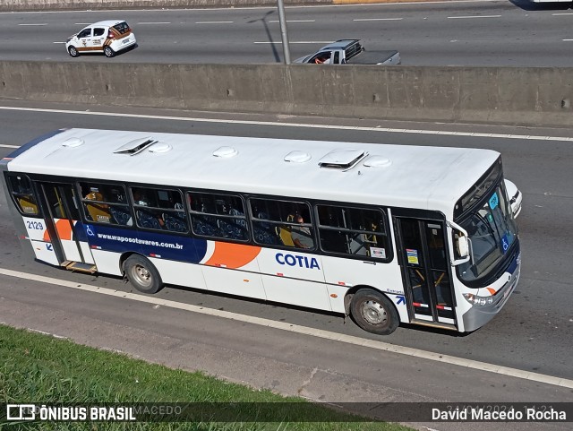 Viação Raposo Tavares Cotia 2129 na cidade de Cotia, São Paulo, Brasil, por David Macedo Rocha. Número da foto: #12761706.