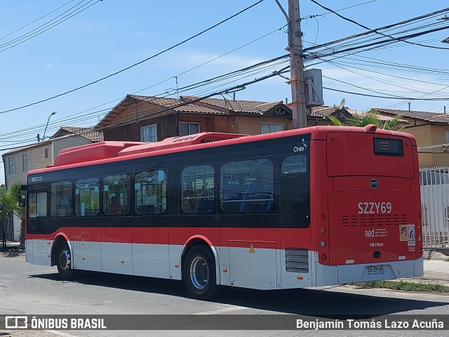 Metbus 1721 na cidade de Maipú, Santiago, Metropolitana de Santiago, Chile, por Benjamín Tomás Lazo Acuña. Número da foto: #12763605.