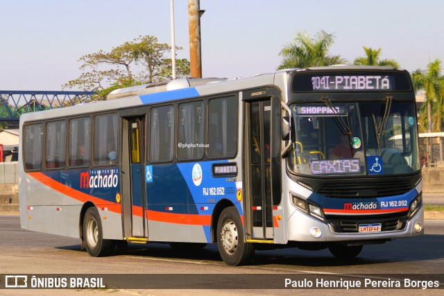 Transportes Machado RJ 162.052 na cidade de Duque de Caxias, Rio de Janeiro, Brasil, por Paulo Henrique Pereira Borges. Número da foto: #12762054.
