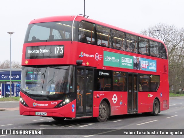 Stagecoach 84129 na cidade de London, Greater London, Inglaterra, por Fábio Takahashi Tanniguchi. Número da foto: #12762943.