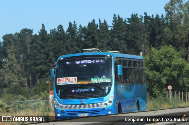 Taxibuses San Antonio 110 na cidade de San Antonio, San Antonio, Valparaíso, Chile, por Benjamín Tomás Lazo Acuña. Número da foto: #12763927.