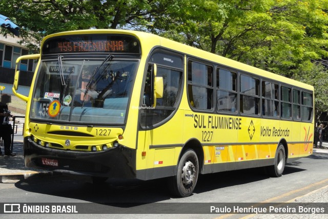 Viação Sul Fluminense 1227 na cidade de Volta Redonda, Rio de Janeiro, Brasil, por Paulo Henrique Pereira Borges. Número da foto: #12762091.