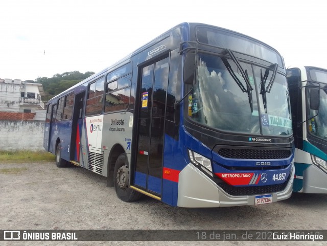 Viação Jacareí 44.857 na cidade de Santa Isabel, São Paulo, Brasil, por Luiz Henrique. Número da foto: #12764546.