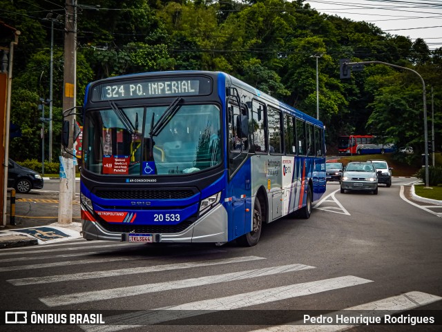Auto Viação Urubupungá 20.533 na cidade de Santana de Parnaíba, São Paulo, Brasil, por Pedro Henrique Rodrigues . Número da foto: #12764430.
