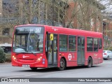 Abellio London Bus Company 8326 na cidade de Bromley, Greater London, Inglaterra, por Fábio Takahashi Tanniguchi. Número da foto: #12765254.