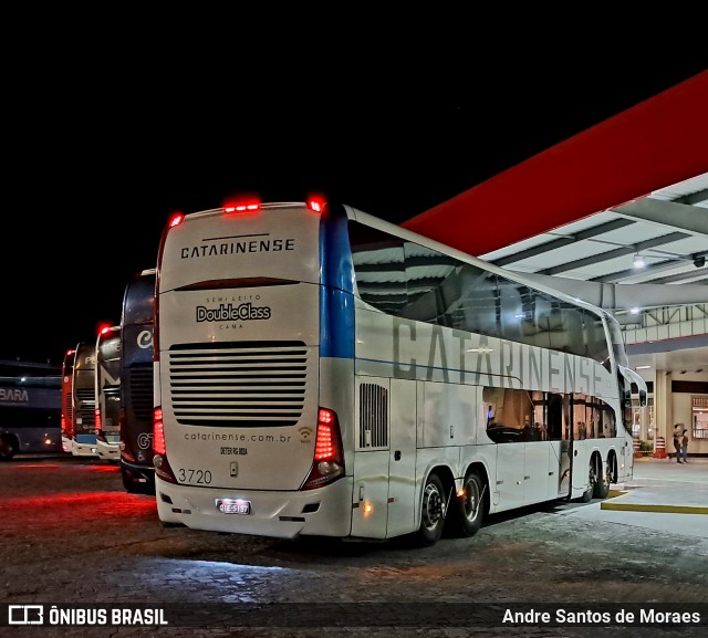 Auto Viação Catarinense 3720 na cidade de Registro, São Paulo, Brasil, por Andre Santos de Moraes. Número da foto: #12767579.