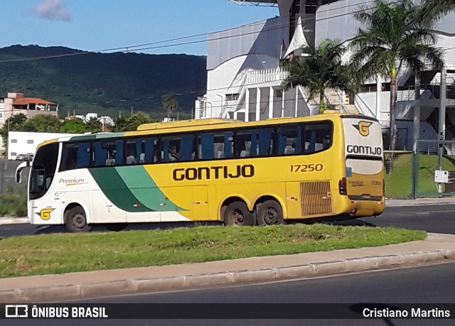 Empresa Gontijo de Transportes 17250 na cidade de Montes Claros, Minas Gerais, Brasil, por Cristiano Martins. Número da foto: #12769361.