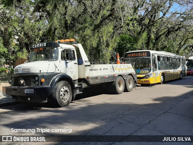 Companhia Carris Porto-Alegrense 0698 na cidade de Porto Alegre, Rio Grande do Sul, Brasil, por JULIO SILVA. Número da foto: #12768766.