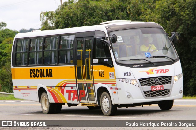 TAP Turismo e Fretamento 029 na cidade de Barra do Piraí, Rio de Janeiro, Brasil, por Paulo Henrique Pereira Borges. Número da foto: #12770958.