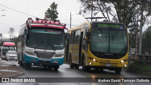 Autofusa 734 na cidade de Bogotá, Colômbia, por Andres David Tamayo Galindo. Número da foto: #12769737.
