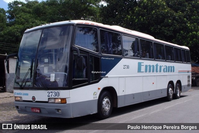 Emtram 2730 na cidade de Barra do Piraí, Rio de Janeiro, Brasil, por Paulo Henrique Pereira Borges. Número da foto: #12770984.