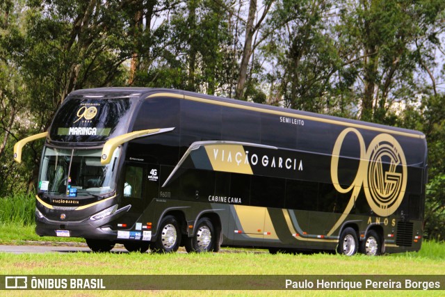 Viação Garcia 96011 na cidade de Resende, Rio de Janeiro, Brasil, por Paulo Henrique Pereira Borges. Número da foto: #12770755.