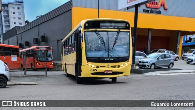 Coletivos Rainha 345 na cidade de São Bento do Sul, Santa Catarina, Brasil, por Eduardo Lorenzetti. Número da foto: #12771726.