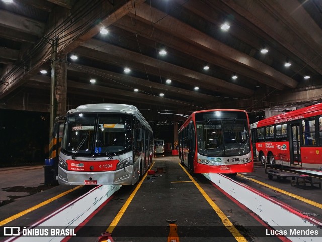 Himalaia Transportes > Ambiental Transportes Urbanos 4 1594 na cidade de São Paulo, São Paulo, Brasil, por Lucas Mendes. Número da foto: #12773803.
