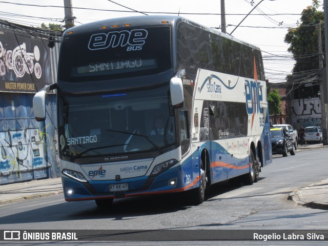 Pullman Eme Bus 261 na cidade de Estación Central, Santiago, Metropolitana de Santiago, Chile, por Rogelio Labra Silva. Número da foto: #12771609.