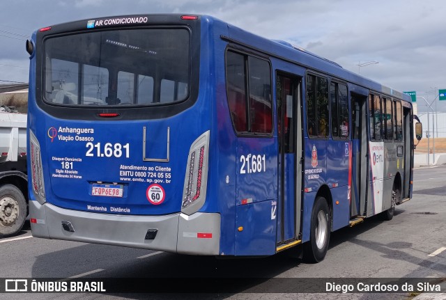 Viação Osasco 21.681 na cidade de Carapicuíba, São Paulo, Brasil, por Diego Cardoso da Silva. Número da foto: #12773130.