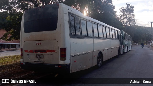 Ônibus Particulares S/N na cidade de São Domingos do Prata, Minas Gerais, Brasil, por Adrian Sena. Número da foto: #12771679.