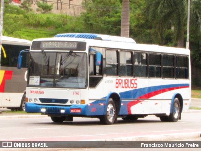 Brubuss Transportes 100 na cidade de Barueri, São Paulo, Brasil, por Francisco Mauricio Freire. Número da foto: #12776217.