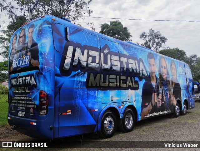Banda Indústria Musical 2011 na cidade de Erechim, Rio Grande do Sul, Brasil, por Vinícius Weber. Número da foto: #12701639.