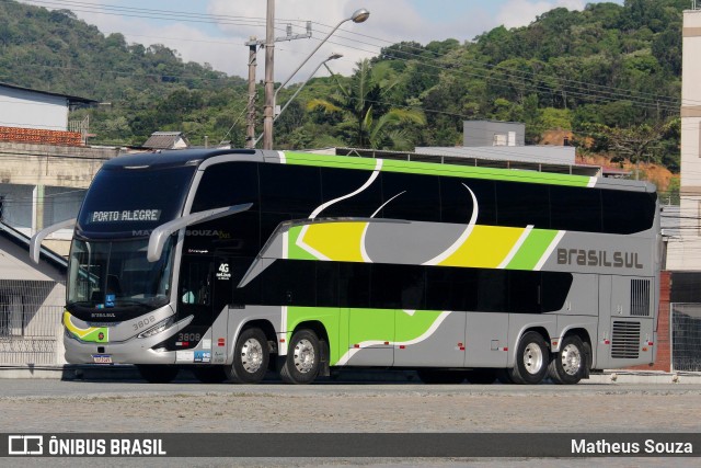 Brasil Sul Linhas Rodoviárias 3808 na cidade de Balneário Camboriú, Santa Catarina, Brasil, por Matheus Souza. Número da foto: #12700010.