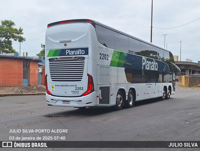 Planalto Transportes 2202 na cidade de Porto Alegre, Rio Grande do Sul, Brasil, por JULIO SILVA. Número da foto: #12700292.