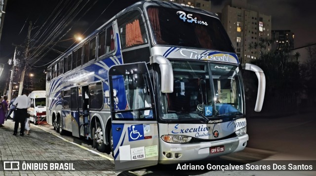 Turiscoll - Turismo Collet Ltda. 27000 na cidade de São Paulo, São Paulo, Brasil, por Adriano Gonçalves Soares Dos Santos. Número da foto: #12700452.