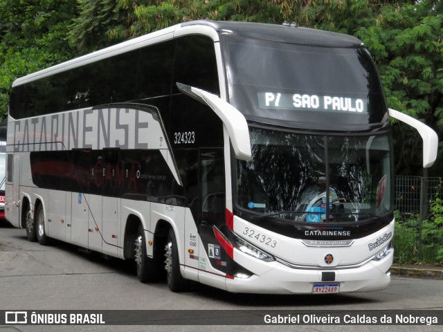 Auto Viação Catarinense 324323 na cidade de São Paulo, São Paulo, Brasil, por Gabriel Oliveira Caldas da Nobrega. Número da foto: #12699501.