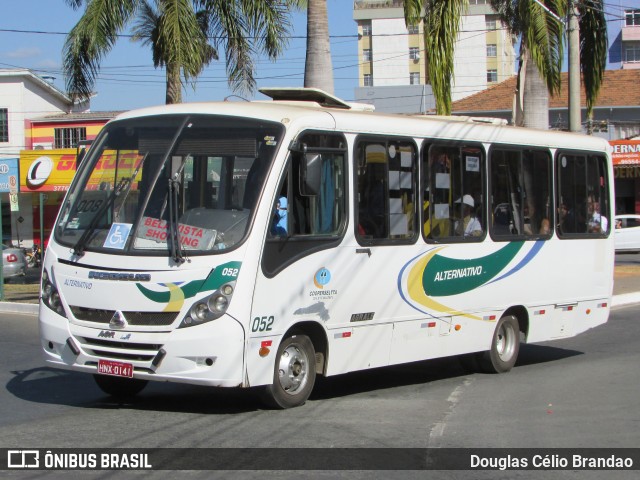 Cooperseltta - Cooperativa Setelagoana de Turismo e Transporte Alternativo 052 na cidade de Sete Lagoas, Minas Gerais, Brasil, por Douglas Célio Brandao. Número da foto: #12700396.