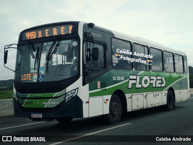 Transportes Flores RJ 128.085 na cidade de Duque de Caxias, Rio de Janeiro, Brasil, por Calebe Andrade. Número da foto: #12699412.
