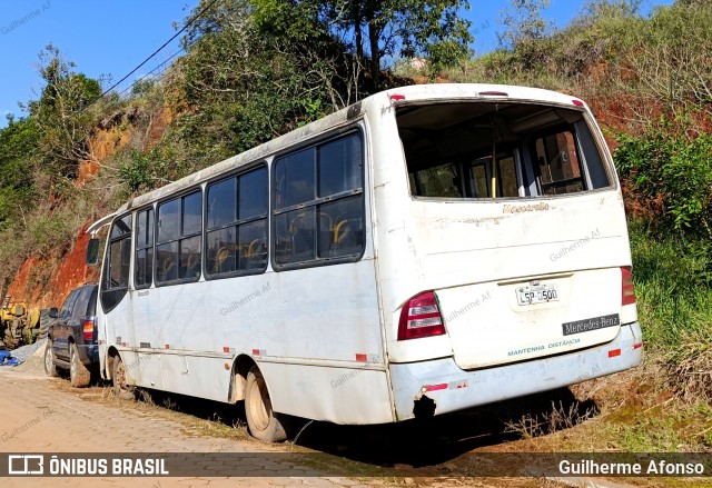 Ônibus Particulares 0500 na cidade de Liberdade, Minas Gerais, Brasil, por Guilherme Afonso. Número da foto: #12700367.