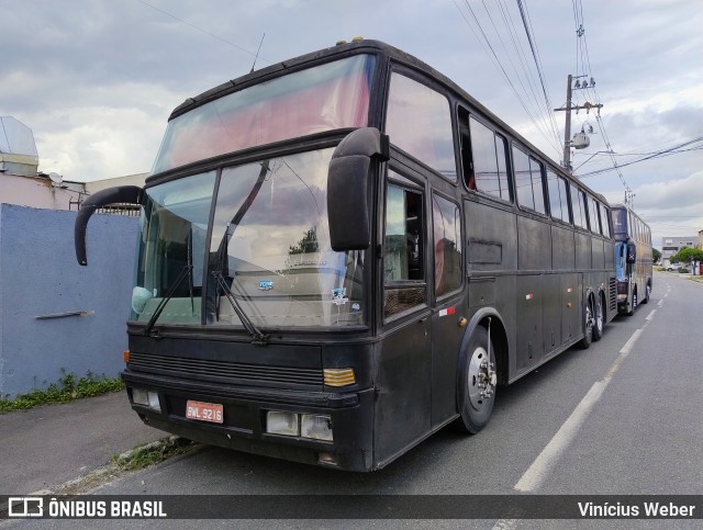 Ônibus Particulares 9216 na cidade de Fazenda Rio Grande, Paraná, Brasil, por Vinícius Weber. Número da foto: #12701476.