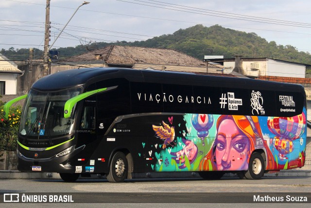 Viação Garcia 82239 na cidade de Balneário Camboriú, Santa Catarina, Brasil, por Matheus Souza. Número da foto: #12699989.