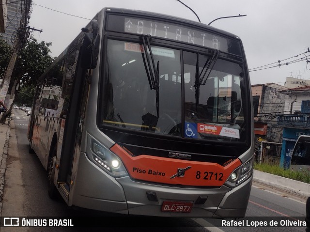 Viação Gato Preto 8 2712 na cidade de São Paulo, São Paulo, Brasil, por Rafael Lopes de Oliveira. Número da foto: #12777158.