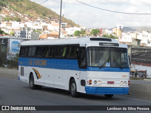 S.E Turismo 7104 na cidade de Caruaru, Pernambuco, Brasil, por Lenilson da Silva Pessoa. Número da foto: #12778540.