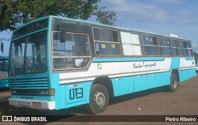 UTB - União Transporte Brasília 200 na cidade de Brasília, Distrito Federal, Brasil, por Pietro Ribeiro. Número da foto: #12776985.