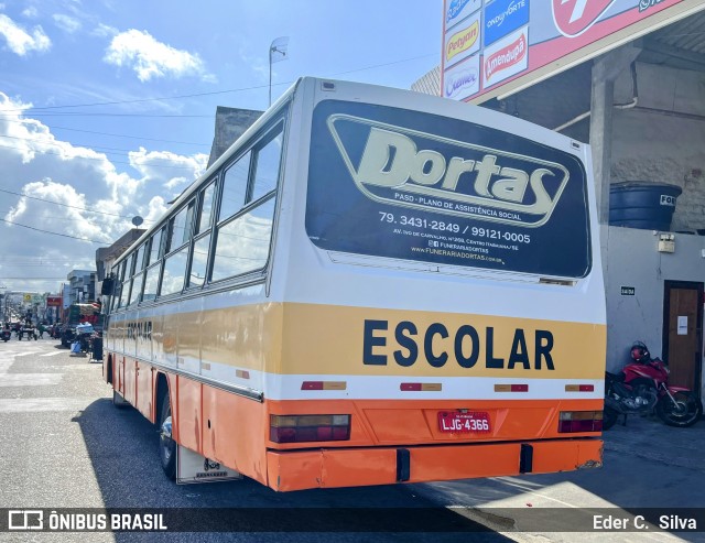 Ônibus Particulares LJG4366 na cidade de Itabaiana, Sergipe, Brasil, por Eder C.  Silva. Número da foto: #12780733.