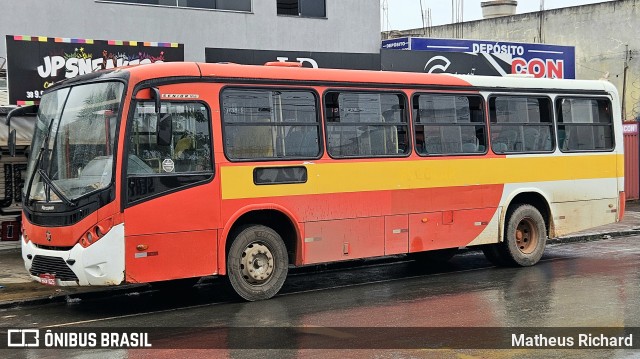 Ônibus Particulares  na cidade de Montes Claros, Minas Gerais, Brasil, por Matheus Richard. Número da foto: #12702886.