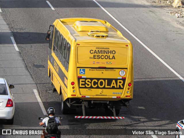 Escolares  na cidade de Salvador, Bahia, Brasil, por Victor São Tiago Santos. Número da foto: #12705483.