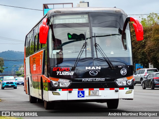 TUASA - Transportes Unidos Alajuelenses 87 na cidade de Mata Redonda, San José, San José, Costa Rica, por Andrés Martínez Rodríguez. Número da foto: #12706191.