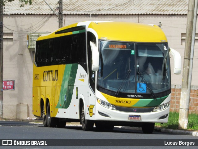 Empresa Gontijo de Transportes 19600 na cidade de Araxá, Minas Gerais, Brasil, por Lucas Borges . Número da foto: #12703284.