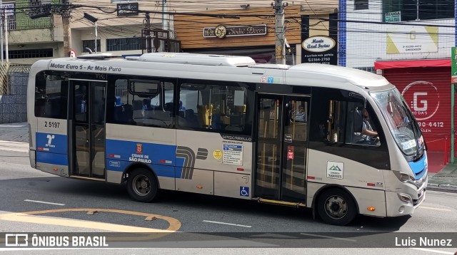 Cooperativa Fênix > Spencer Transporte 2 5197 na cidade de São Paulo, São Paulo, Brasil, por Luis Nunez. Número da foto: #12703565.