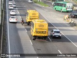 Escolares  na cidade de Salvador, Bahia, Brasil, por Victor São Tiago Santos. Número da foto: #:id.