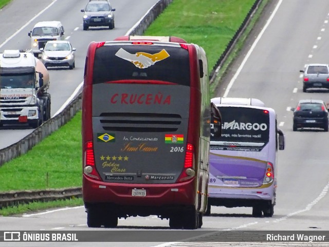 Autobuses Cruceña 2016 na cidade de Resende, Rio de Janeiro, Brasil, por Richard Wagner. Número da foto: #12708450.