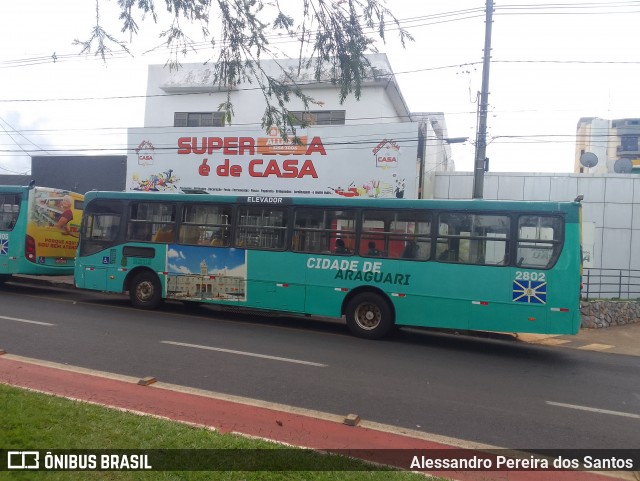 CAF Transportes 2802 na cidade de Araguari, Minas Gerais, Brasil, por Alessandro Pereira dos Santos. Número da foto: #12706799.