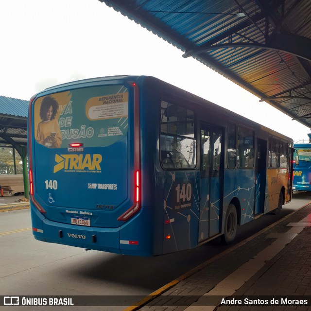 Sharp Transportes 140 na cidade de Araucária, Paraná, Brasil, por Andre Santos de Moraes. Número da foto: #12711245.