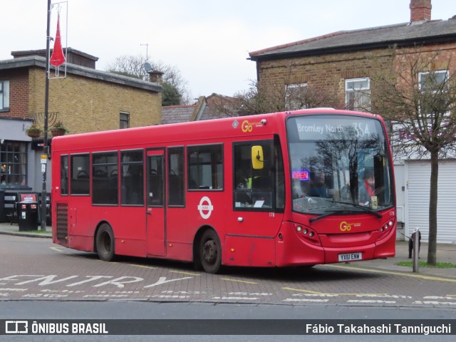 Metrobus 178 na cidade de Bromley, Greater London, Inglaterra, por Fábio Takahashi Tanniguchi. Número da foto: #12710297.