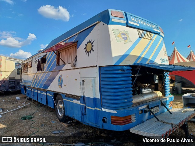 Ônibus Particulares 3795 na cidade de Itaúna, Minas Gerais, Brasil, por Vicente de Paulo Alves. Número da foto: #12711986.